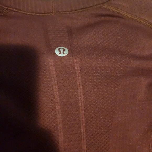 Lululemon top - Picture 3 of 3